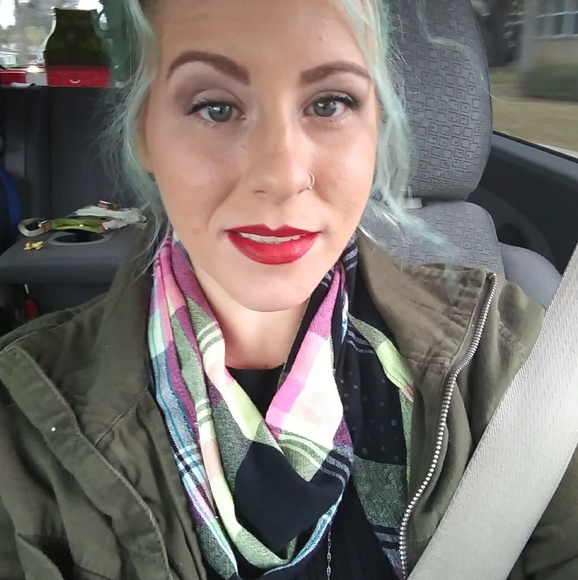 Meet your Posher, Harlot💚 - Picture 4 of 4